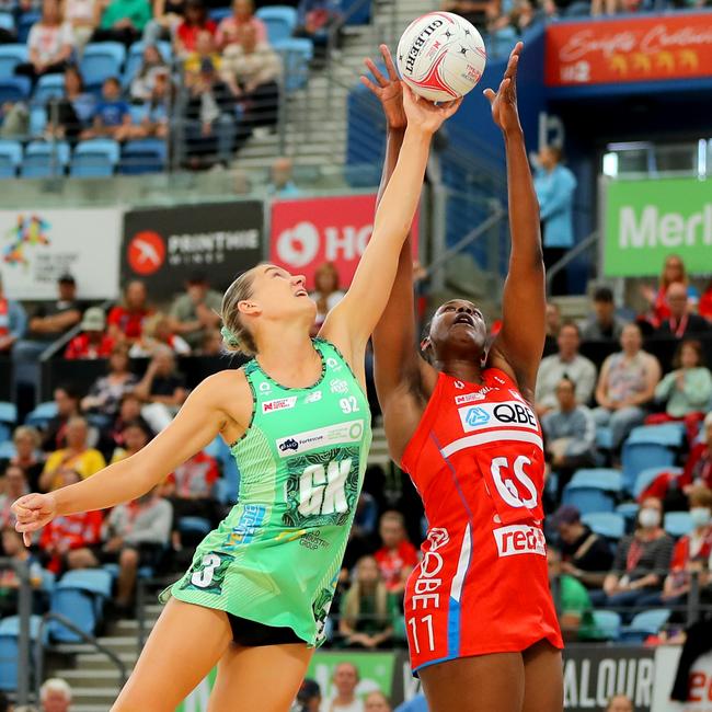 (L-R) Courtney Bruce of the Fever challenges Romelda Aiken-George of the Swifts for the ball during the round four Super Netball match between NSW Swifts and West Coast Fever. Picture: Getty Images