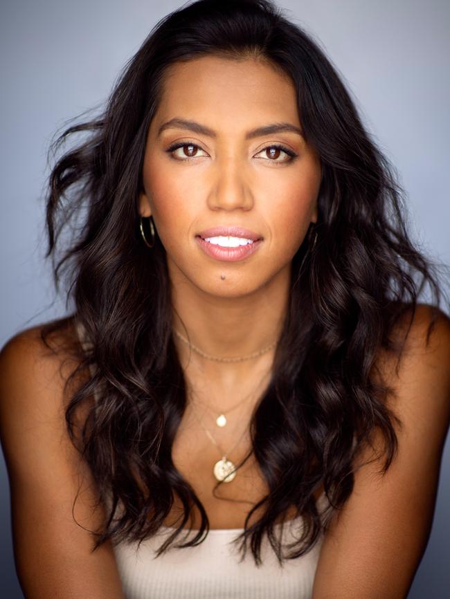 Chloe Zuel has been cast as Eliza Hamilton