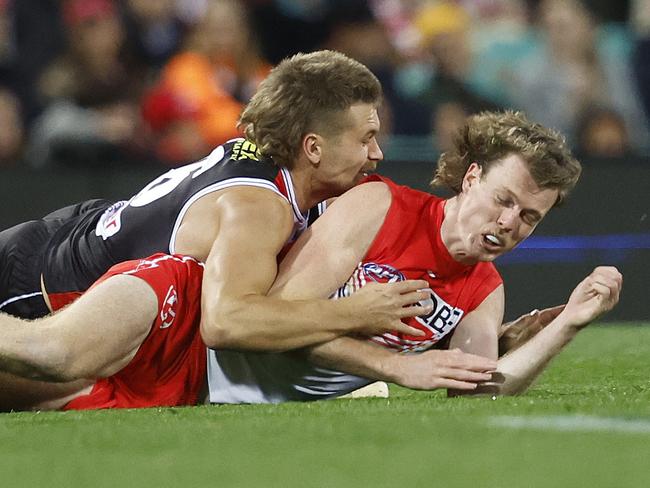 St Kilda's Dan Butler tackle on Sydney's Nick Blakey during the AFL Round 13 Pride Game match between the  Sydney Swans and St. Kilda Saints at the SCG on June 8, 2023. Photo by Phil Hillyard(Image Supplied for Editorial Use only - **NO ON SALES** - Â©Phil Hillyard )