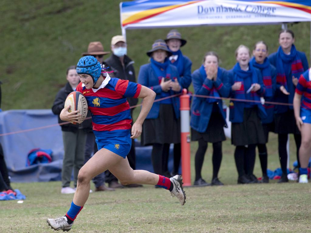 Zoe Geiger for Downlands. Selena Worsley Shield game2. Girl's rugby 7s Downlands vs Glennie. Saturday, August 6, 2022. Picture: Nev Madsen.