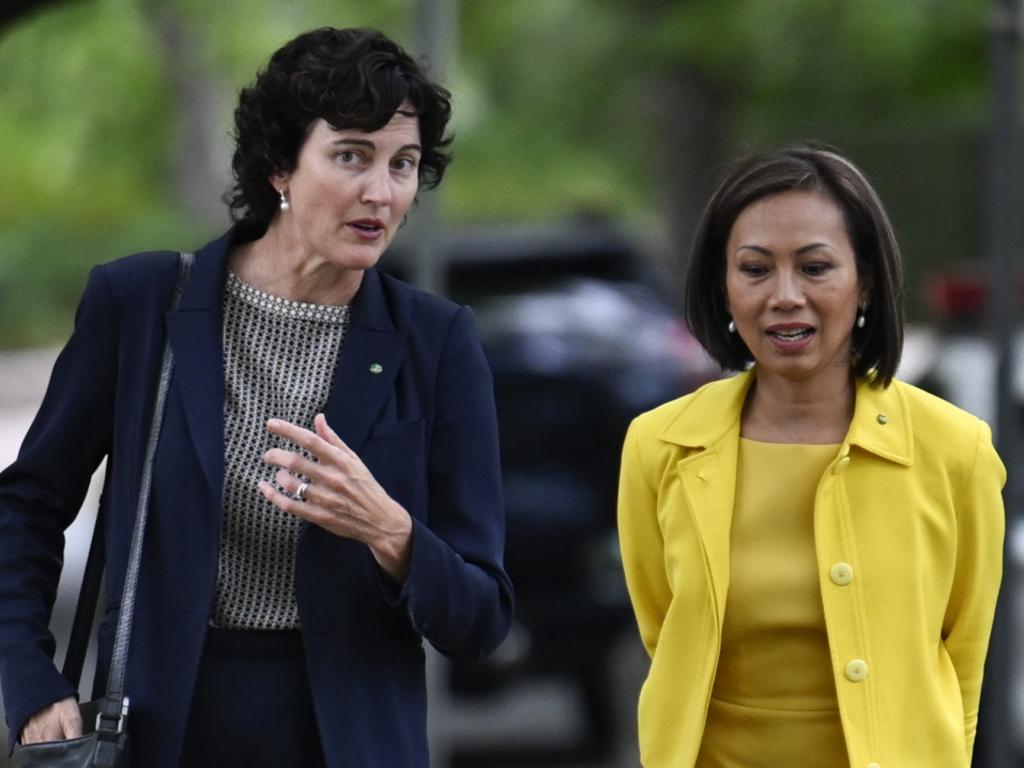 Kate Chaney and Dai Le arrive at The Lodge in Canberra. Picture: Martin Ollman/The Australian