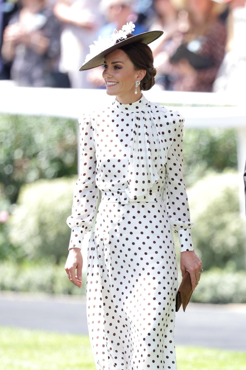 Polka dot shop dress races