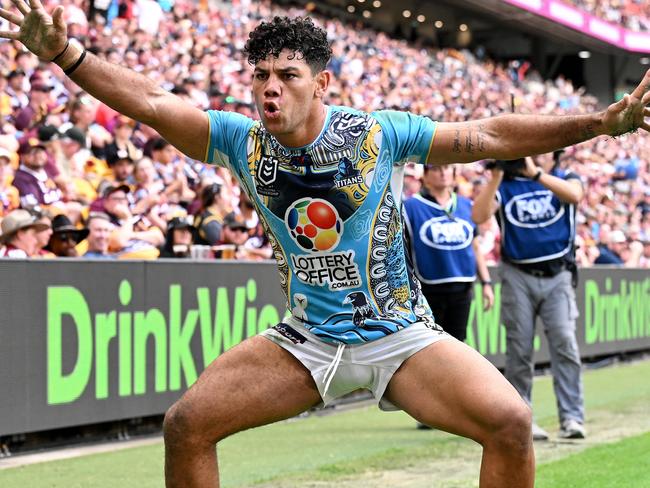 Brian Kelly celebrates a try for the Titans. Picture: Bradley Kanaris/Getty Images