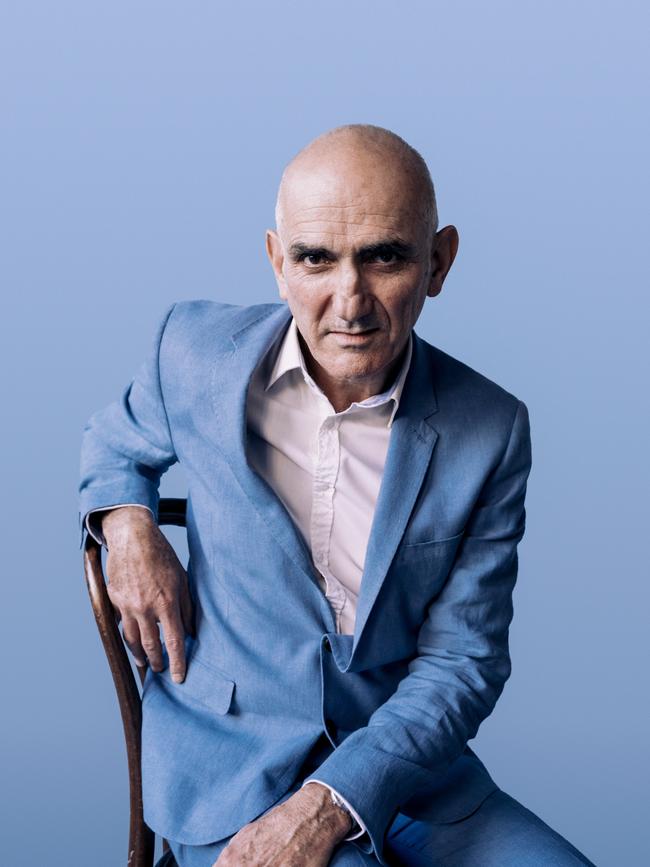 Singer Paul Kelly. Picture: Cybele Malinowski