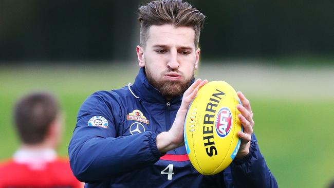 MELBOURNE, AUSTRALIA - JULY 10: Marcus Bontempelli of the Bulldogs marks the ball during a Western Bulldogs AFL media opportunity at Whitten Oval on July 10, 2018 in Melbourne, Australia. (Photo by Michael Dodge/Getty Images)