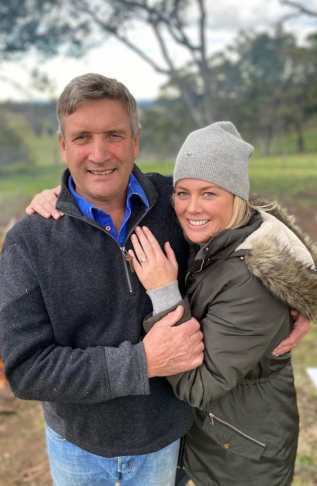 Sunrise host Samantha Armytage has said yes to marrying partner Richard Lavender.