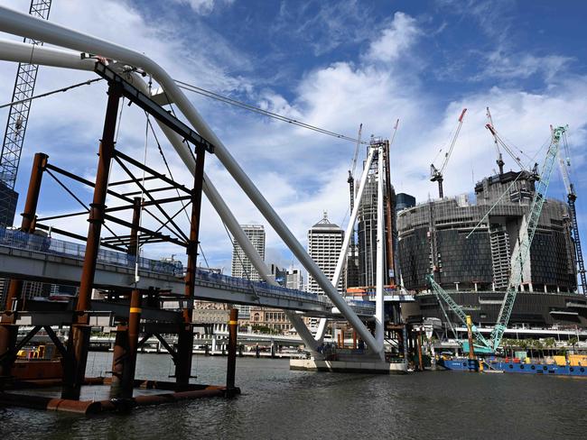 17/01/2023: The Neville Bonner Bridge under construction for the Queens Wharf casino development, over the Brisbane River, South Brisbane. pic Lyndon Mechielsen/Courier Mail