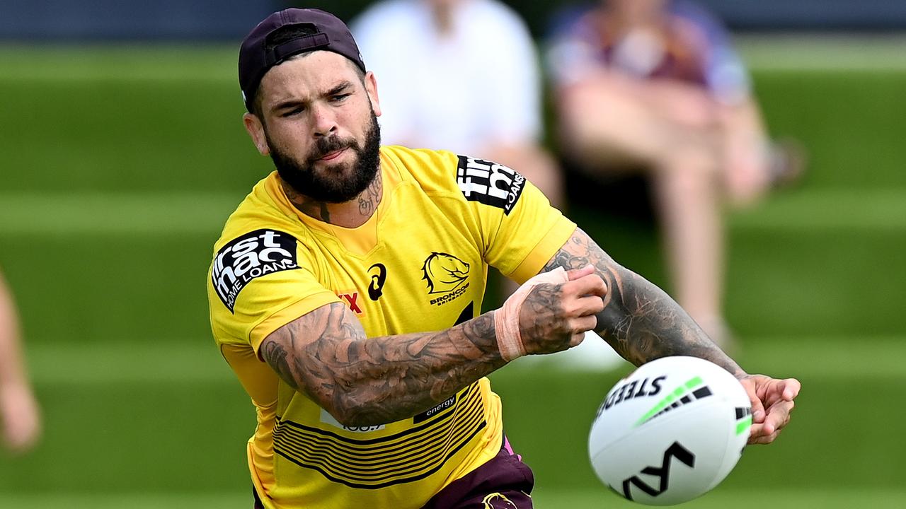 Brisbane, Australia. 22nd Apr, 2022. Adam Reynolds of the Brisbane Broncos  is seen with the ball in Brisbane, Australia on 4/22/2022. (Photo by  Patrick Hoelscher/News Images/Sipa USA) Credit: Sipa USA/Alamy Live News