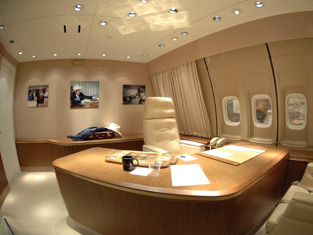 Putin S Plane May Be World S Most Luxurious Flight Photos