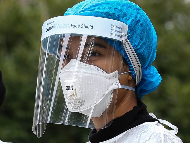 SYDNEY, AUSTRALIA - NewsWire Photos, AUGUST, 28, 2021: Nurses are seen working at the Covid-19 drive through testing site at Killara as we remain in lockdown in Sydney. Picture: NCA NewsWire/ Gaye Gerard