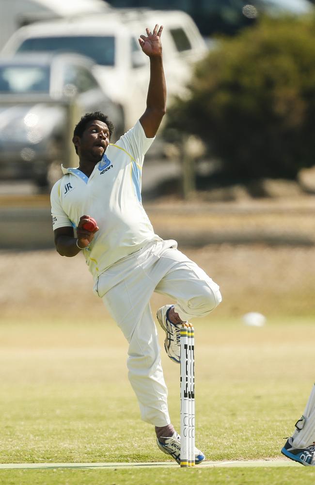 Chamika Sattambi bowling for Baxter. Picture: Valeriu Campan