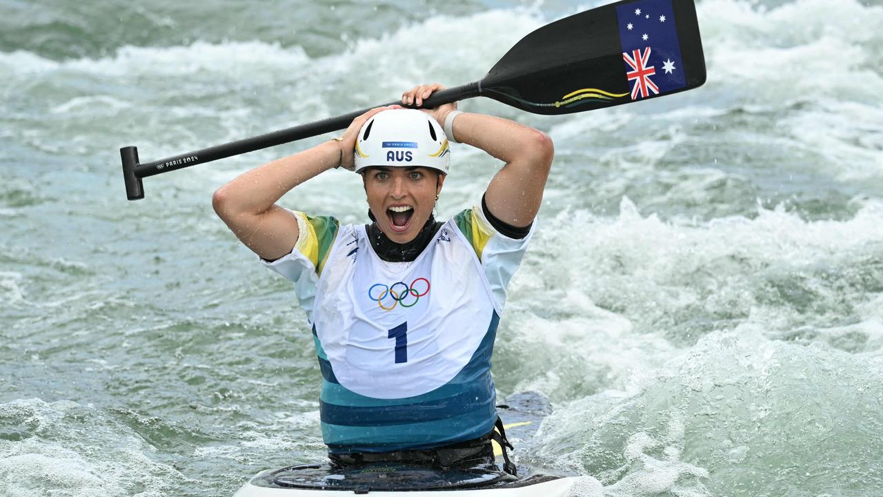 Australia's Jessica Fox celebrates. Photo by Bertrand GUAY / AFP