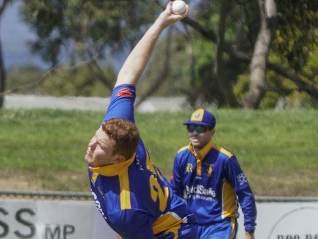 Ryan McNamara bowling for Somerville. Picture: Valeriu Campan