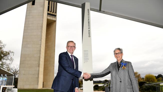 Prime Minister Anthony Albanese and Her Excellency the Hon Linda Dessau AC (R) unveil the renaming sign at the renaming of Aspen Island