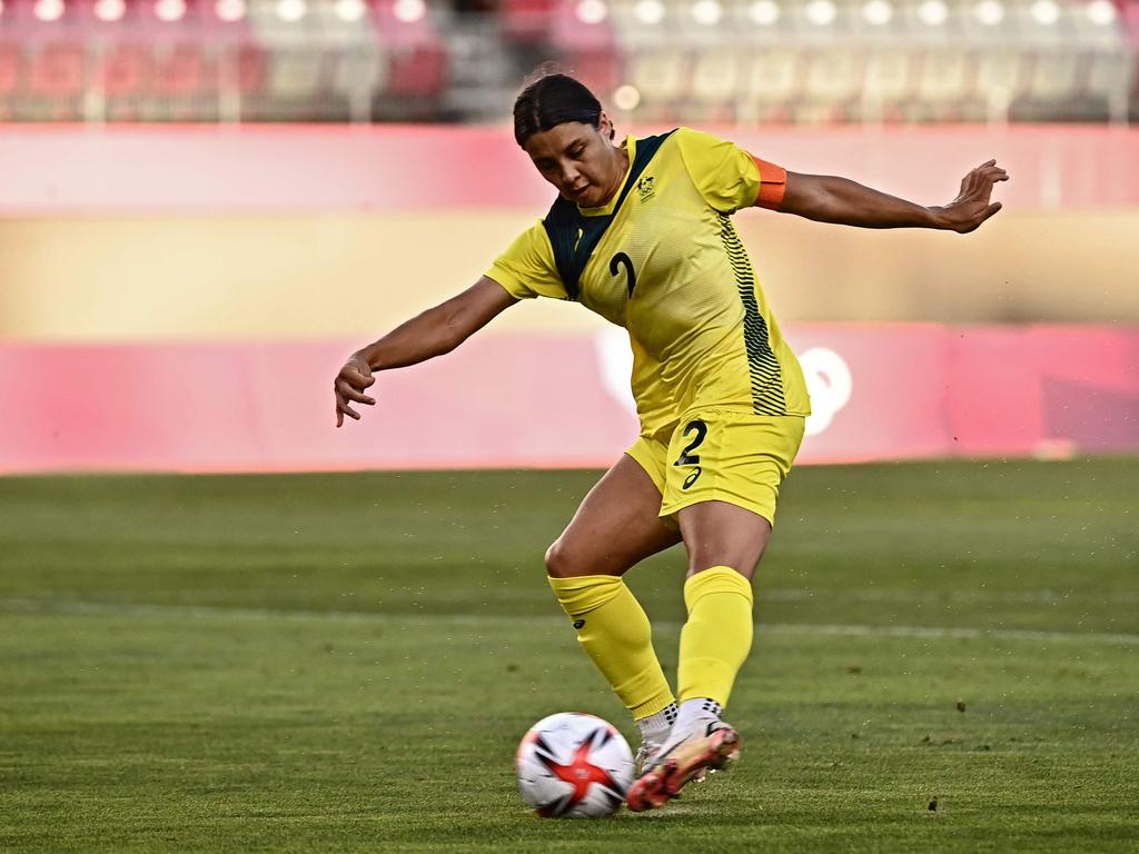 Sam Kerr connects sweetly with her left foot. (Photo by Jeff PACHOUD / AFP)