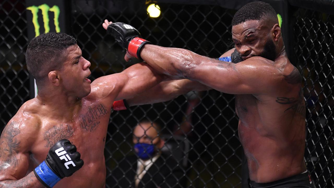Gilbert Burns overcame Tyron Woodley in their welterweight clash.