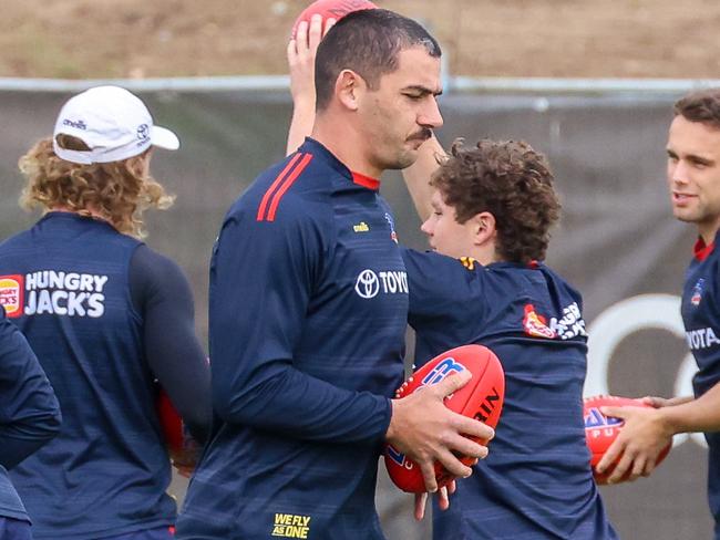 Tex cleared after training scare as Nicks defends selection call