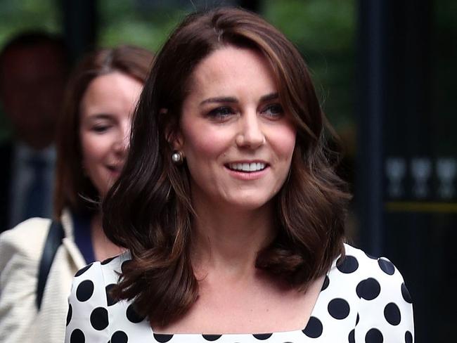 Britain's Catherine, Duchess of Cambridge visits The All England Lawn Tennis Club in Wimbledon, south-west London, on July 3, 2017 on the first day of the 2017 Wimbledon Championships. / AFP PHOTO / POOL / Gareth FULLER / RESTRICTED TO EDITORIAL USE