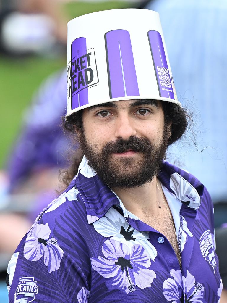 One Hurricanes fan truly embodying the spirit of the BBL. (Photo by Steve Bell/Getty Images)