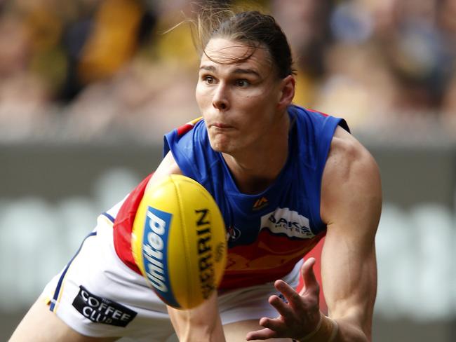 MELBOURNE, AUSTRALIA - AUGUST 25: Eric Hipwood of the Lions marks the ball during the round 23 AFL match between the Richmond Tigers and the Brisbane Lions at Melbourne Cricket Ground on August 25, 2019 in Melbourne, Australia. (Photo by Darrian Traynor/Getty Images)