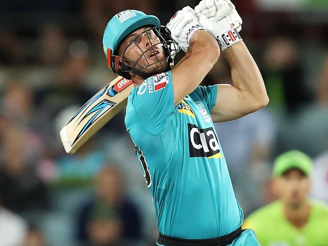 CANBERRA, AUSTRALIA - JANUARY 31: Chris Lynn of the Heat skies a ball and is caught as he bats during the Big Bash League match between the Sydney Thunder and the Brisbane Heat at Manuka Oval, on January 31, 2021, in Canberra, Australia. (Photo by Mark Kolbe/Getty Images)