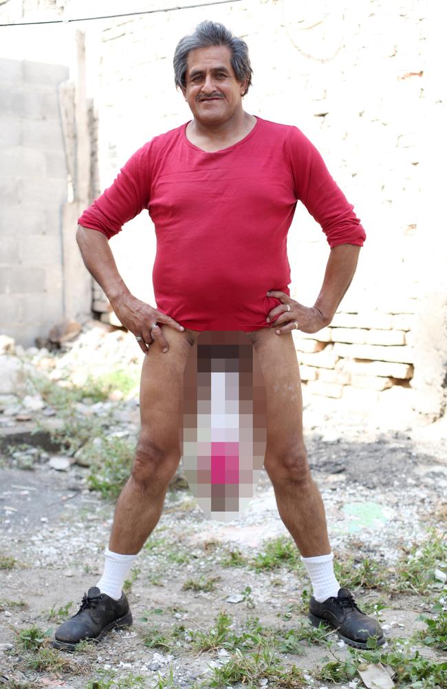 Roberto Cabrera, pictured in all his glory, has been accused of 'cheat...