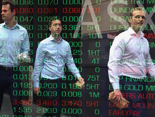 SYDNEY, AUSTRALIA - NewsWire Photos - APRIL 18 2023 - A general view of people walking past the ASX in Central Sydney. Picture NCA NewsWire / Gaye Gerard