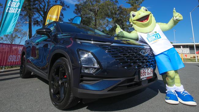 2023 Gold Coast Marathon mascot Bonza announces the Omoda 5 Chery as an event sponsor. Picture: Glenn Campbell