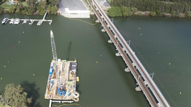 Work on building pilings for the crossing at the Coomera River for the Coomera Connector.