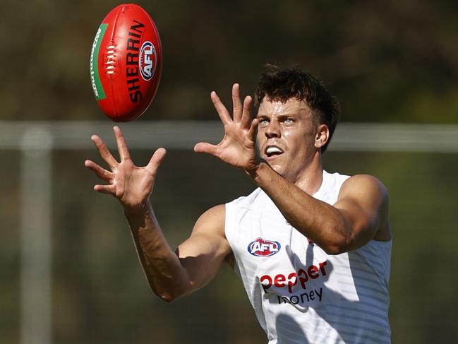 MELBOURNE, AUSTRALIA - FEBRUARY 17: Jack Hayes marks the ball during a St Kilda Saints AFL intra club at RSEA Park on February 17, 2022 in Melbourne, Australia. (Photo by Darrian Traynor/Getty Images)