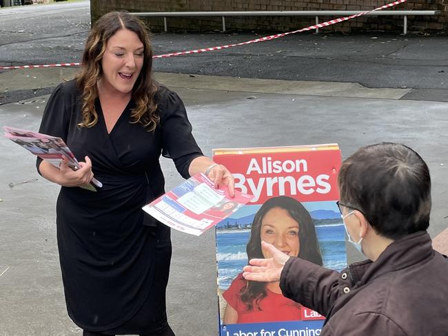 Federal election 2022: Illawarra votes amid big wet 