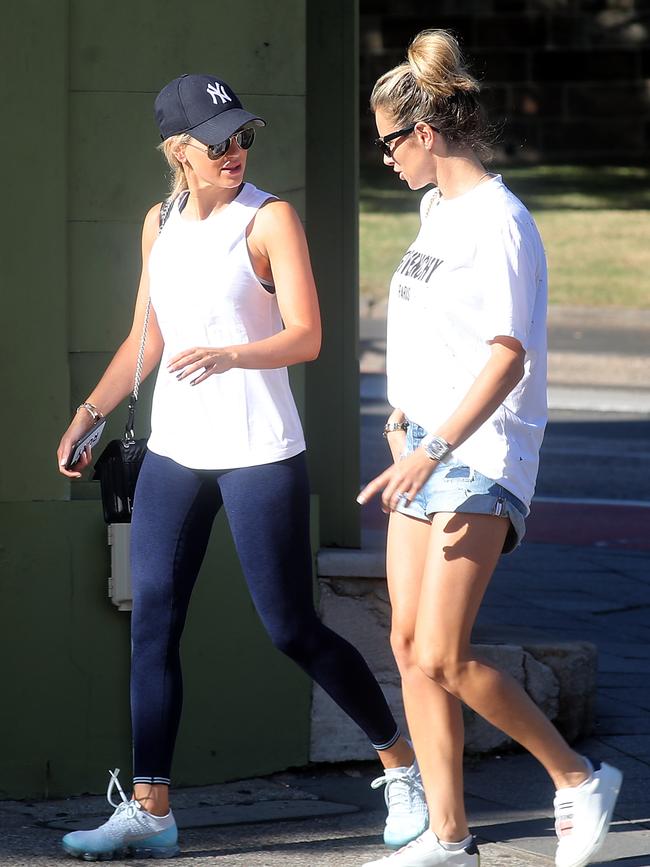 Roxy Jacenko and Candice Warner catch up. Picture: Diimex