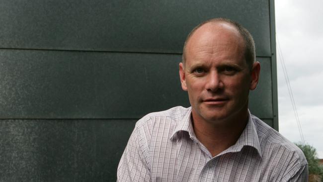 Campbell Newman: offered to quit.