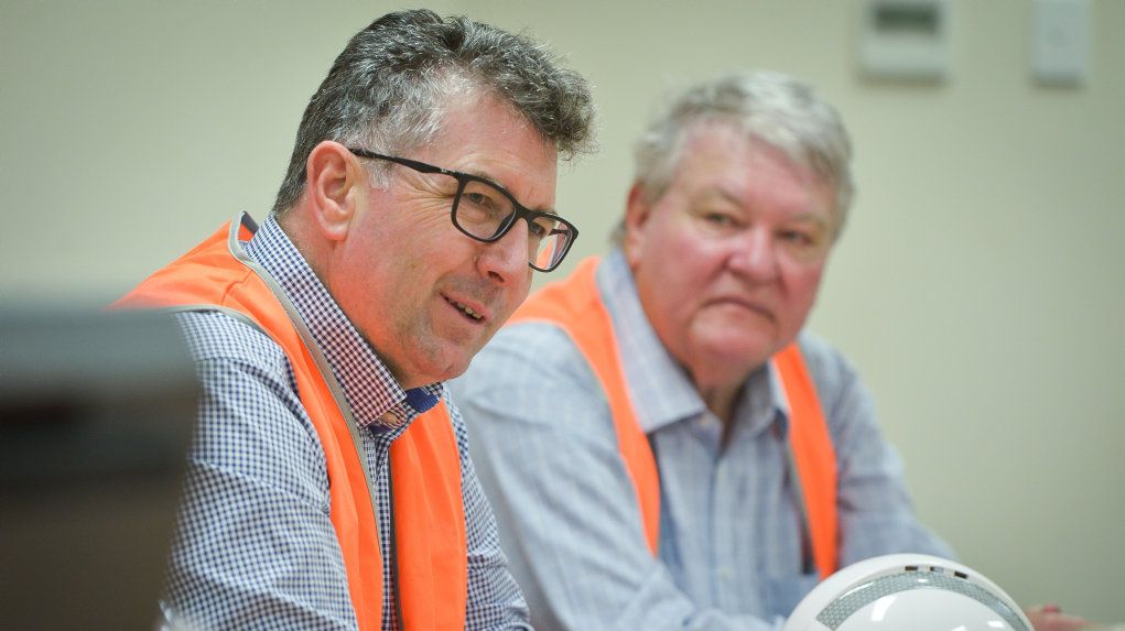 Assistant to the Deputy Prime Minister Keith Pitt and Member for Flynn Ken O'Dowd at Northern Oil. . Picture: Mike Richards GLA160718NOIL