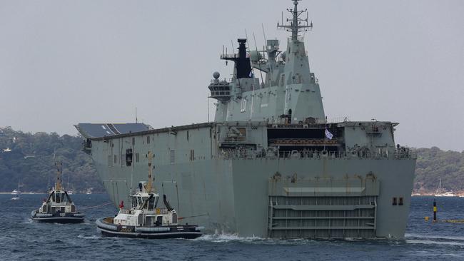 HMAS Adelaide leaving Sydney. Picture: Sunday Telegraph/ Gaye Gerard