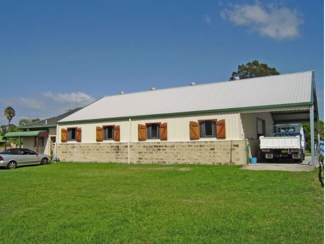 A former horse clinic is for sale in Ballina.