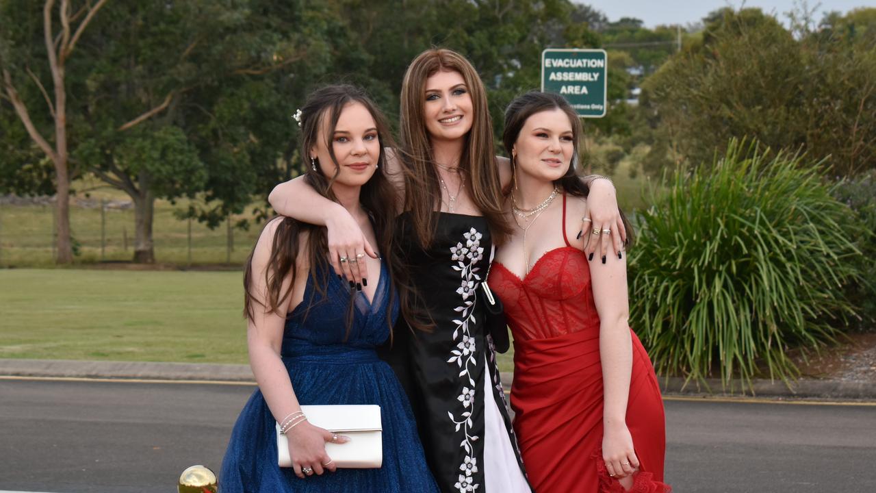 Taylor Roberts, Elina Lingard and Camryn Jones – Cooloola Christian College formal 2022