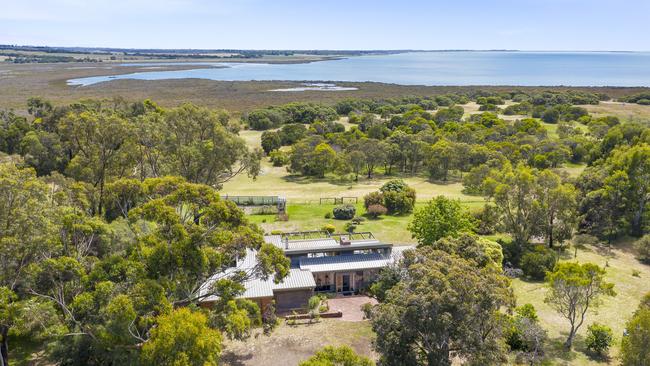 McDonald Road, Queenscliff