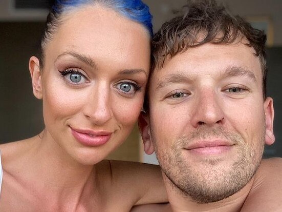 Chantelle Otten and Dylan Alcott, December 2020. Picture: @chantelle_otten_sexologist/InstagramSource: https://www.instagram.com/p/CIWdUMoD4D6/