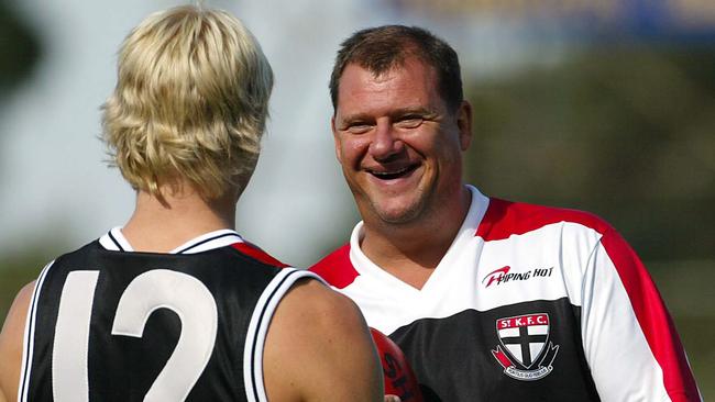 21/04/2004: Nick Riewoldt with coach Grant Thomas. St Kilda training at Moorabbin oval. DIGITAL IMAGE