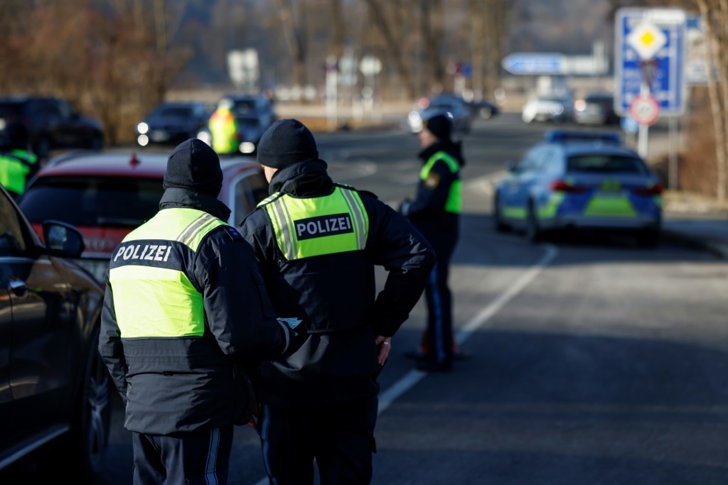 Germany’s new govt orders border police to reject most asylum seekers