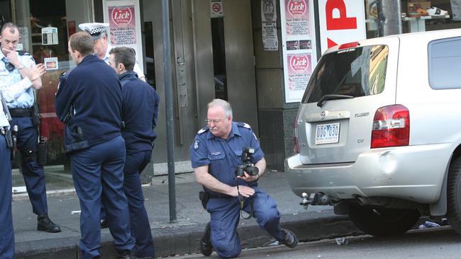 Police at the Viper Room after the 2007 shooting. 