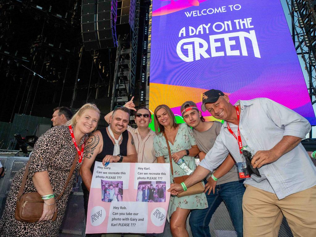 Robbie Williams at A Day On The Green at Sirromet Winery Photos The