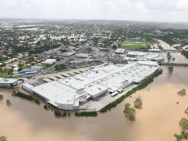 Ipswich CBD looking North. Riverlink Shopping Centre.Photo: Rob Williams / The Queensland Times IPS120111CHOP13L