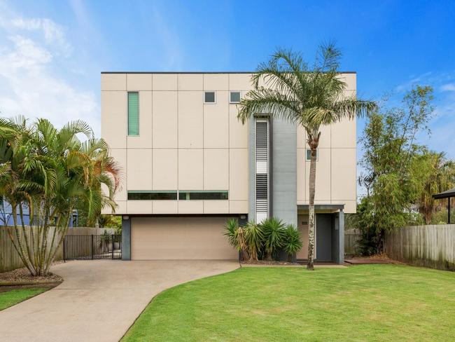 Southern Qld family snaps up Yeppoon beachfront home for $1.05M