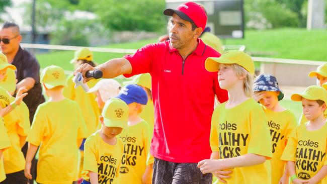 Eddie Betts hosts a Kicks clinic at Cazaley Oval in Palmerston. Picture: Glenn Campbell