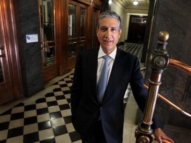 Orica chief executive Alberto Calderon speaking at the Melbourne Mining Club lunch at Melbourne Town Hall.