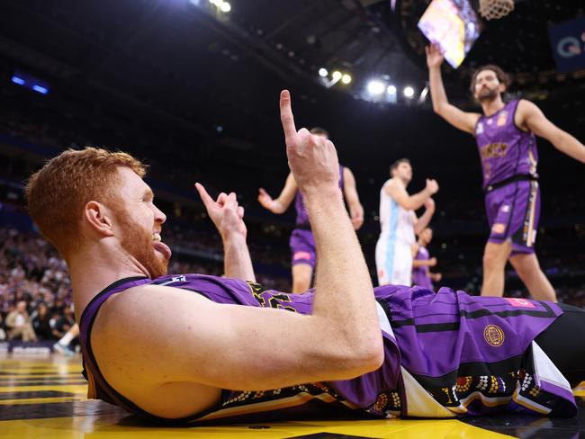 Angus Glover pushed through the pain barrier during an inspired performance. Picture: Mark Metcalfe/Getty Images