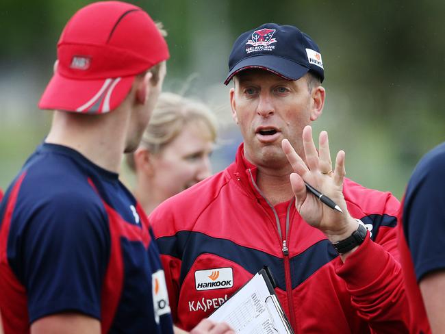 Melbourne training at Gosch's Paddock. Fitness coach Dave Misson