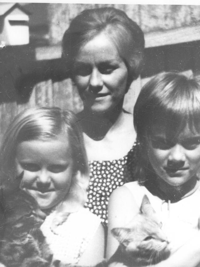 Barbara McCulkin (34) and daughters Barbara (11, left) and Vicki (13, right) disappeared from their Highgate Hill Brisbane home in 1974.